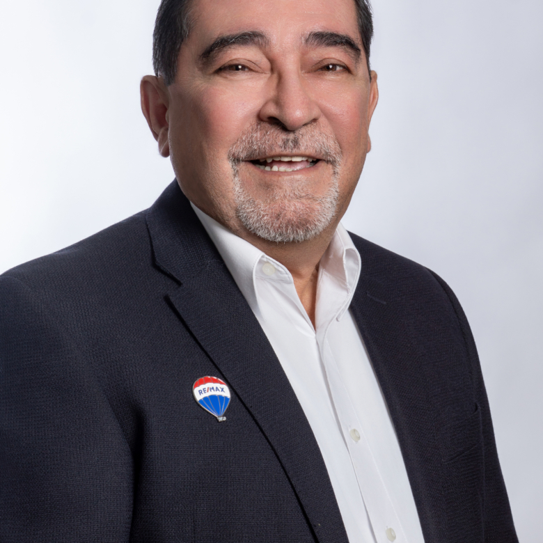 Néstor Elizondo Martínez